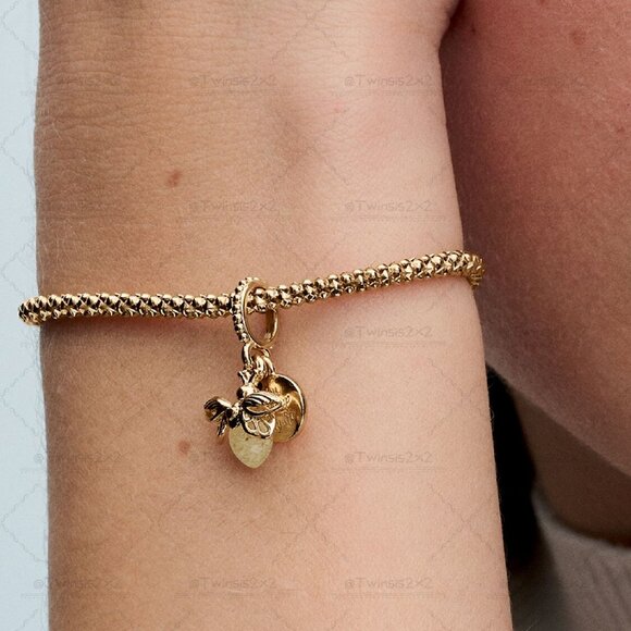 Pandora Glow-in-the-dark Firefly Dangle Charm - Picture 4 of 5